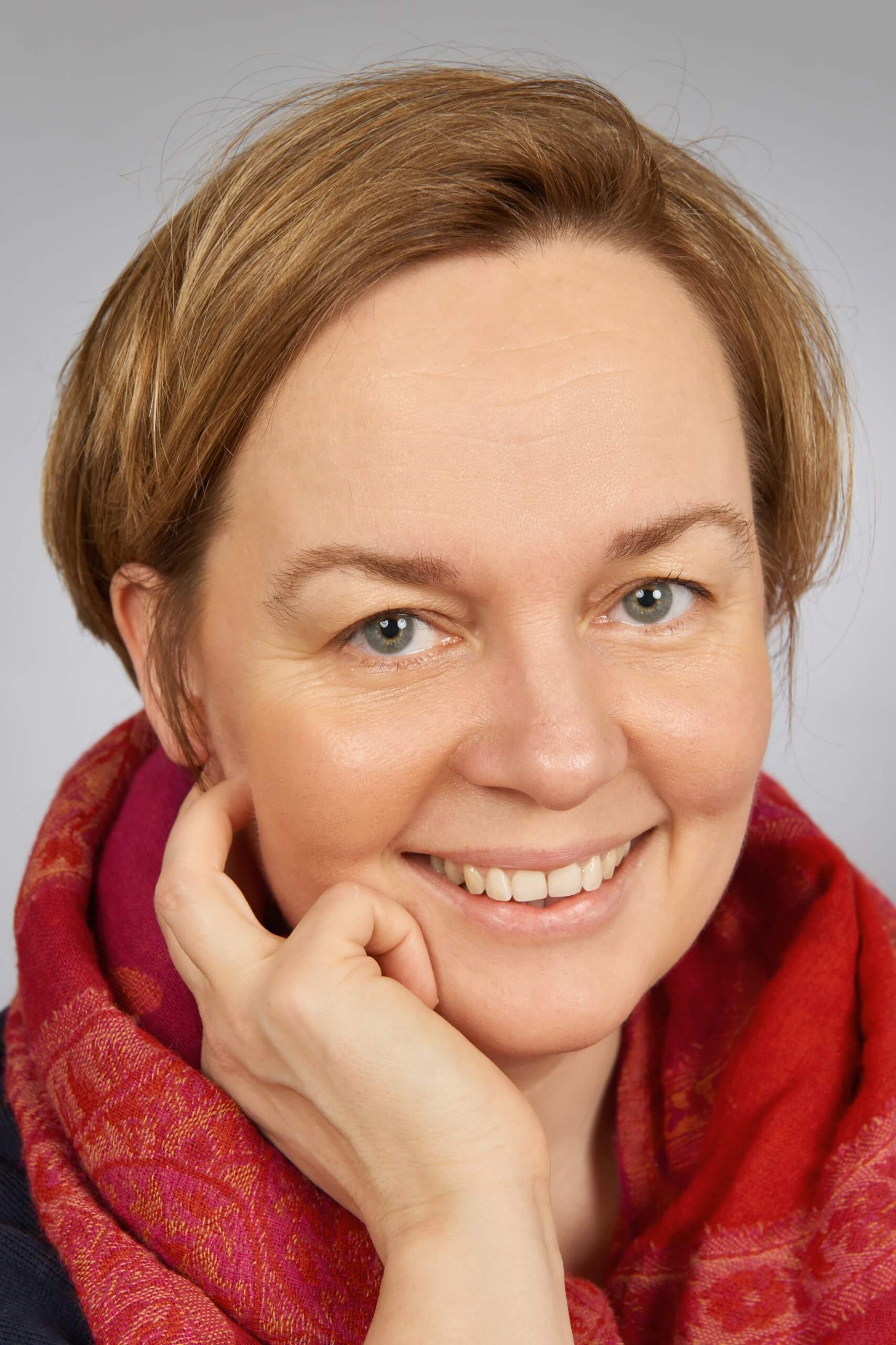 Dr. phil. Mag. phil. Gudrun Trausmuth. Lehrbeauftragte für Religionsphilosophie